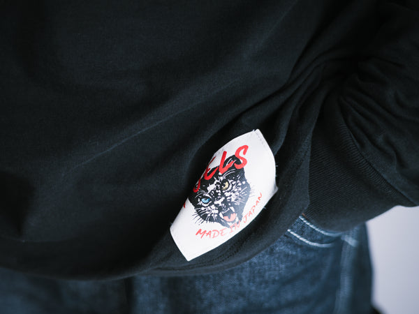 FUELS -L/S LEATHER TAG Tee - BLACK