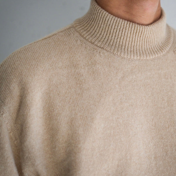 MASSTARD - DAILY HIGH NECK SWEATER- BEIGE