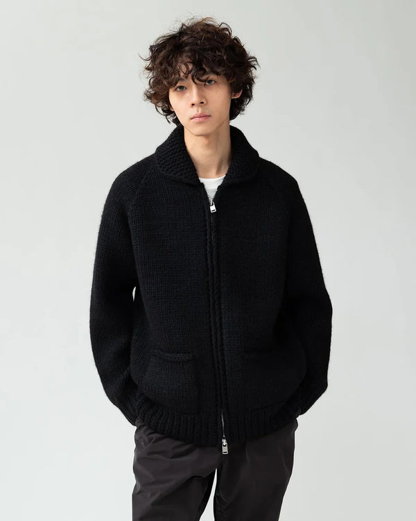 nonnative - ADVENTURER HAND-KNIT COWICHAN SWEATER WOOL YARN - BLACK