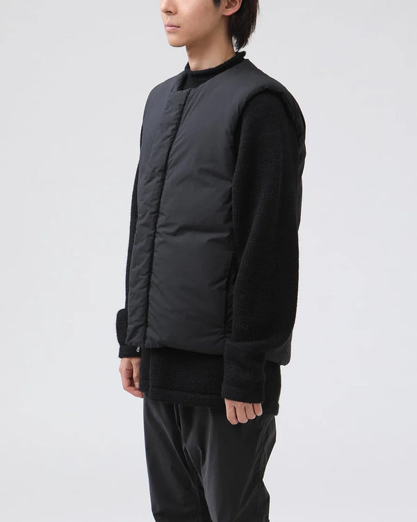 nonnative - EXPLORER DOWN VEST NYLON TAFFETA WITH GORE-TEX WINDSTOPPER - BLACK