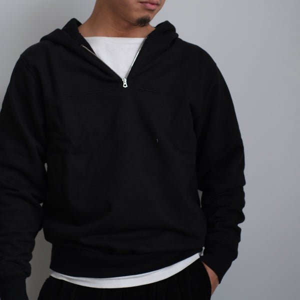 MASSTARD -HALF ZIP HOODIE- BLACK