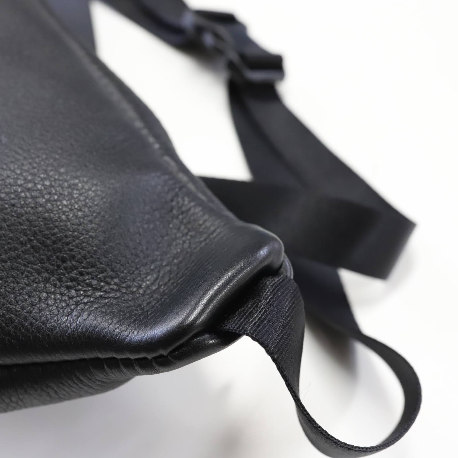 Black pochette online